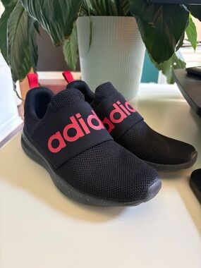 adidas size 8 Black Slip-On Sneakers with red Logo Strap